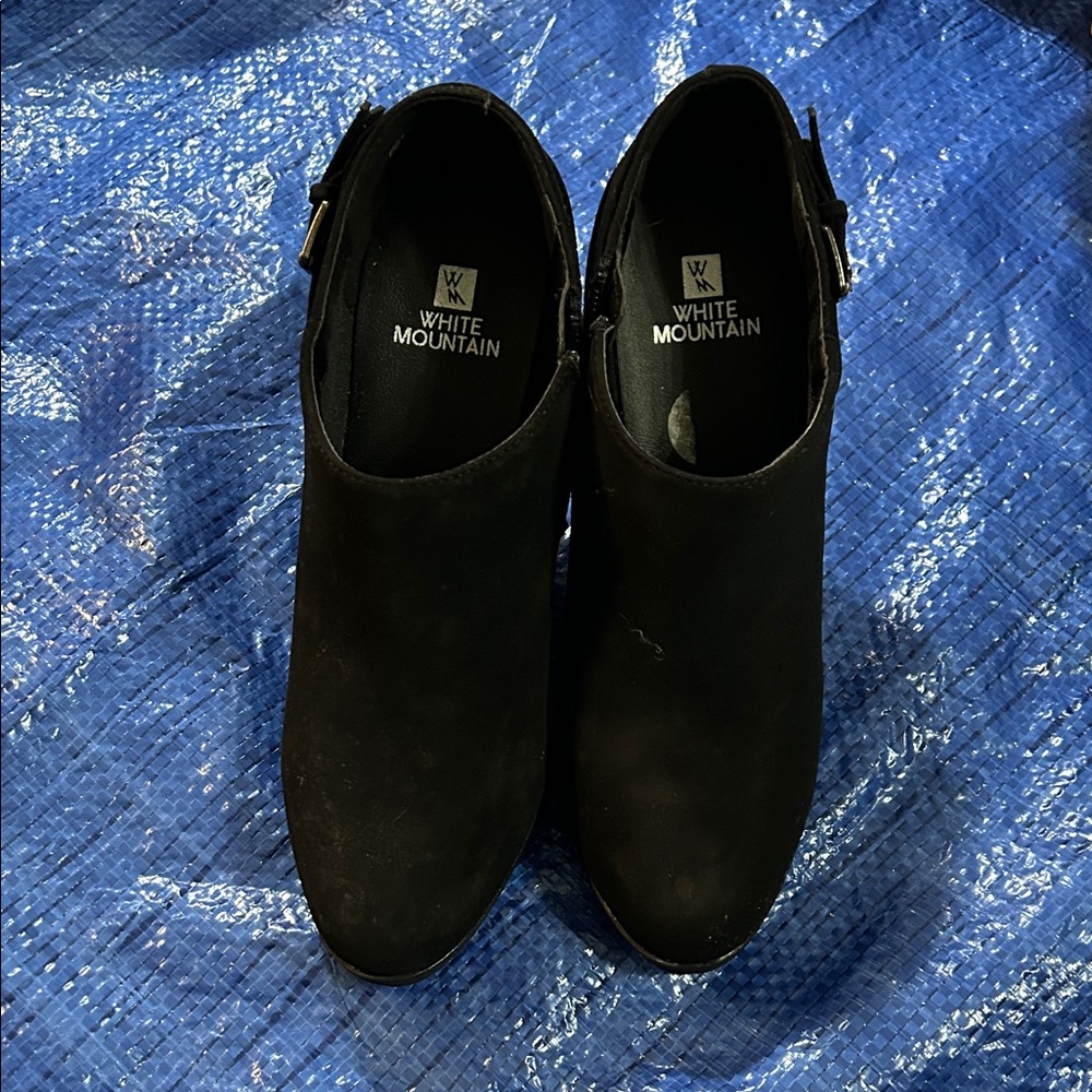 White Mountain Sleek Black Heeled Booties